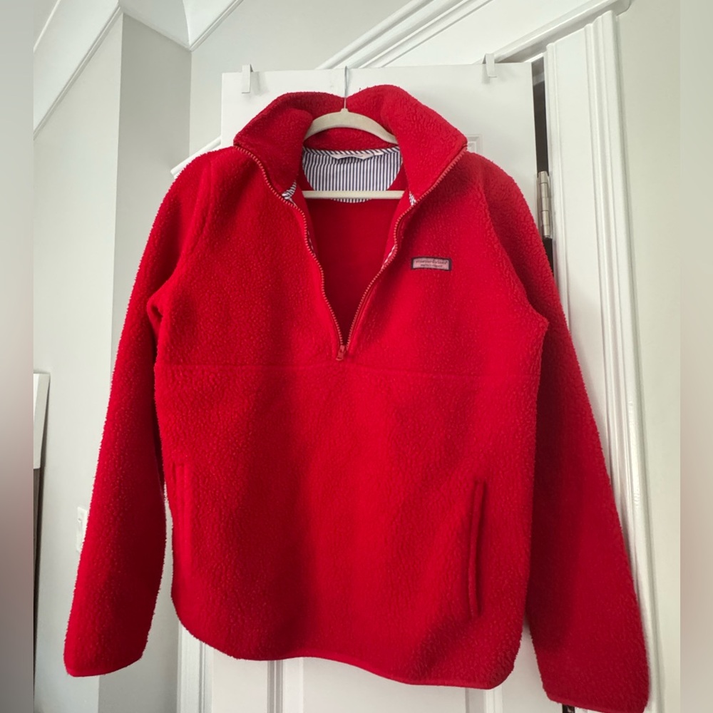 Red Vineyard Vines fleece pullover